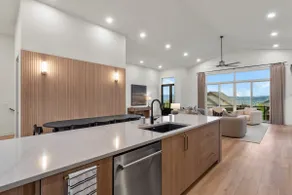 Eden Mountain Home - 7 Bedrooms on Three Floors - Image 4