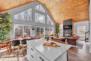 Luxe Chalet w/Dome~Hot Tub~Theater~Game Room~Lake - Image 1