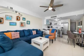 Private Luxury 2 bedroom condo Ocean view, King Bed, 2 queen beds, free wifi - Image 2