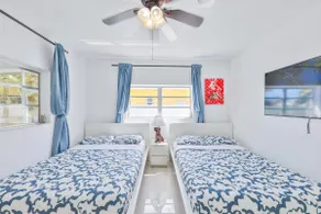 Aventura Ives Family Home - Image 4