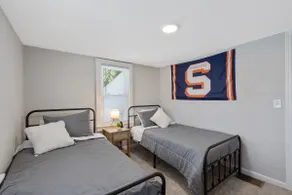 Centrally Located 3Br Cozy Home - Image 3