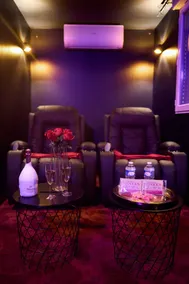 The Romance Room - Jacuzzi | Cinema | Sauna - Image 3