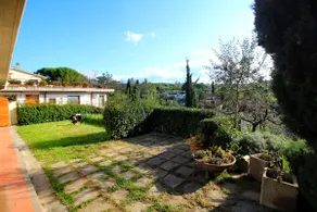 Florence in the hills - Image 4