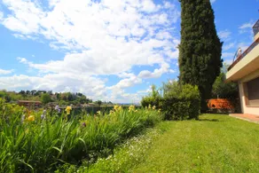 Florence in the hills - Image 2