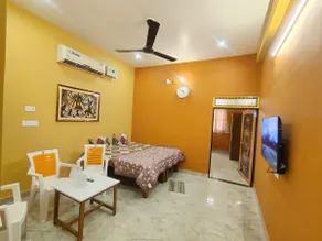 NHS Lanka Vijay - Big bright 1BHK + Parking & Food - Image 2