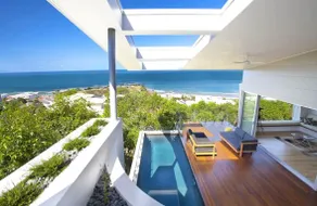 Coolum Bays Beach House, sleeps 12, ocean views - Image 2