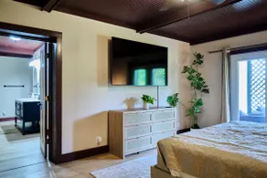 Peacock and Pine: A home for the soul 2Bed 2Bath - Image 2