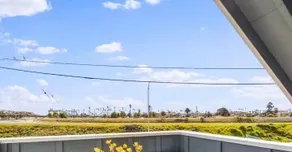 Beachy 2BR by the Boardwalk - Image 3
