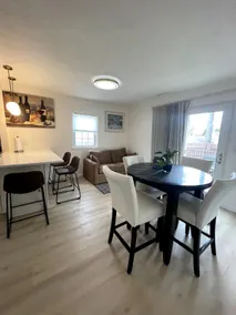 Newly Renovated 3 Bed 2 Bath Easy Access Boston - Image 5