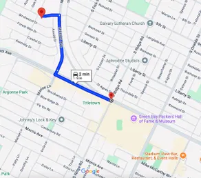 A Mile To Lambeau • 2x King • 1 Queen • 1.5 bath - Image 4