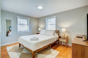 Charming 2BR Apt | Close to Local Attractions - Image 3