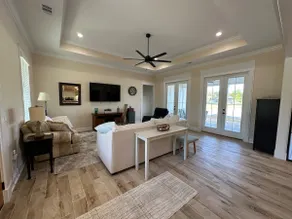 Centrally located, non-smoking, 3 bed 4 bath home. - Image 2