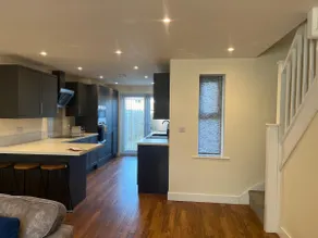 Crombie House - Image 5