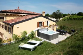 Corte Busola-Collina di Verona-Private Jacuzzi. - Image 5