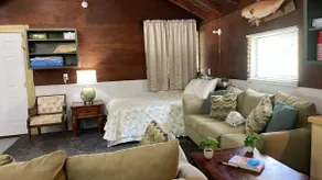 Cozy Country Studio Apartment on Pushepatapa Creek - Image 5