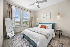 Stylish 1BR apt w/ Pool & Gym - Image 2