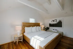 5 min Walk to Beach | King Bed | Pickleball | Pets - Image 2