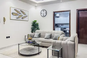 Luxury 3 Bed Apartment - Close to Masjid An Nabawi - Image 2