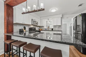 The Local Loft at LSU minutes from downtown - Image 3