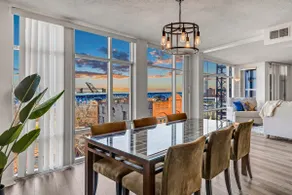 Lakeview Condo + Flats + Parking + Gym - Image 2