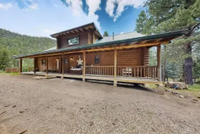 Pecos River, 3 Story Log Cabin, 12 Acres, WiFi - Image 4