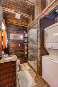 Rustic Grace Cabin (near Tishomingo, Oklahoma) - Image 5