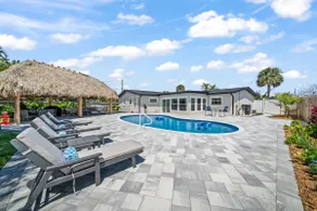 Private Oasis! Pool/Tiki/Game room. Walk to Beach! - Image 3