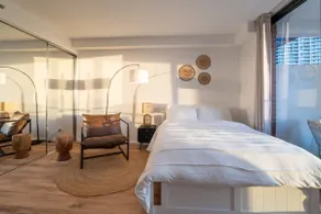 Top Floor CBD Studio Walk to Darling Harbour - Image 4