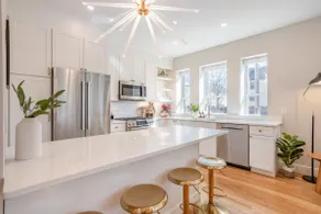 Luxurious Condo near MIT, Harvard & the T+ Parking - Image 4