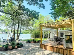 Lakefront~Private Beach~Cape Cod family retreat~AC - Image 2
