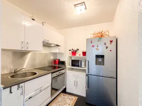 Clio with air conditioning + parking - 2 minutes from the beach - Image 4