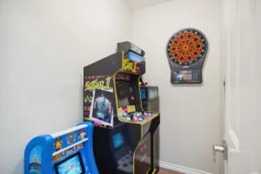 Spacious Retreat w/Garage, Arcade - Image 5