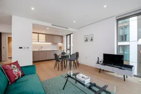 Lux and Large 2 bed Battersea Power Station - Image 4
