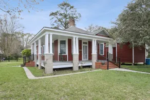 Maison Rouge - Great home in Historic town - Image 3