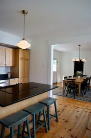 Coastal 4BR Farmhouse, 20 min to Boothbay - Image 4