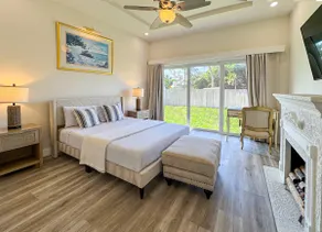 Palm Beach Regency 2BR | Fenced Patio + Garden - Image 4