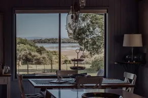 Sea Breeze Freycinet - Hot Tub - Image 5