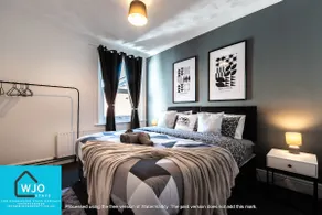 Group Stay 5BR | Sleeps 11 | WiFi Parking - Image 3