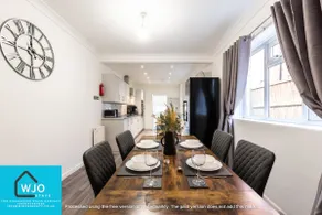 Group Stay 5BR | Sleeps 11 | WiFi Parking - Image 5