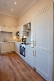 Stirling Townhouse Apartment Top - Image 4