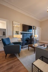Stirling Townhouse Apartment Top - Image 5