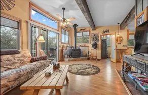 The Roadrunner Cabin -A Quick Escape to Nature - Image 2