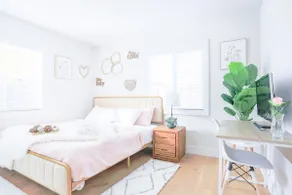 New Smart 3BR Home | In-Unit Laundry | Intern Deal - Image 3