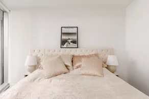 Luxury 2-Bedroom Condo & Free Parking - Image 2