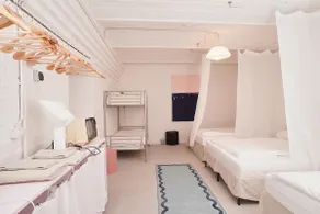 Room for everyone—tasteful group accommodation - Image 5