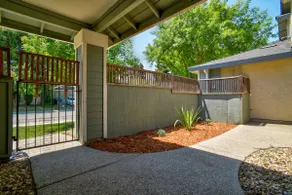 Pocket 3BR by Scenic Canals - Image 4