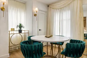 Emerald Chandelier Suite | 2 beds | Sunset Ave. - Image 5