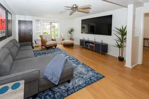 2-Bd Retreat Near Beach & Pool - Image 3