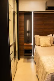 Luxury & Charm, comfort and sophistication, with garage. - Image 4