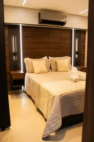 Luxury & Charm, comfort and sophistication, with garage. - Image 2